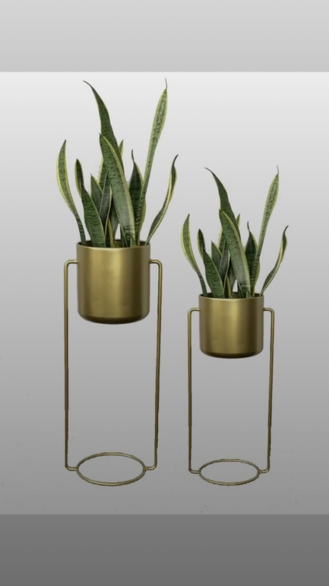 Planter Pot on Stand